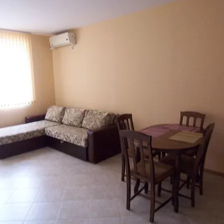 Bulgarienhus Hills Apartment
